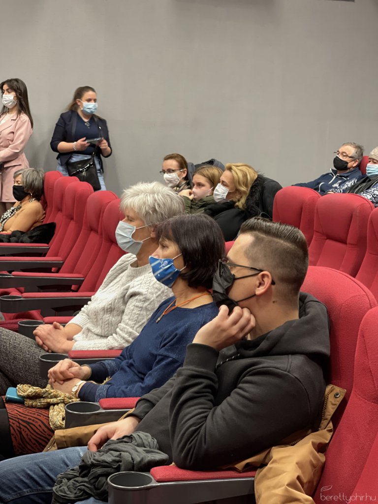 Naptárfotó pályázat - eredményhirdetés és kiállítás 09